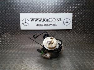 Używane Elektryczna pompa paliwa Mercedes C (W204) 2.2 C-220 CDI 16V BlueEFFICIENCY Cena na żądanie oferowane przez kaslo auto parts