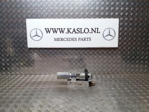 Używane Pompa hydrauliczna Mercedes SLK (R171) 1.8 200 K 16V Cena € 175,00 Procedura marży oferowane przez kaslo auto parts
