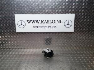 Used Rear seatbelt, right Mercedes CLK (R209) 2.6 240 V6 18V Price € 50,00 Margin scheme offered by kaslo auto parts