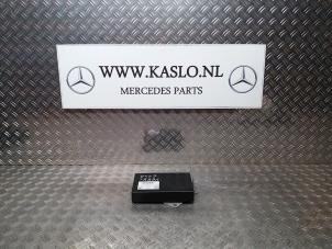 Usagé Amplificateur radio Mercedes E (R207) E-250 CGI 16V BlueEfficiency Prix € 75,00 Règlement à la marge proposé par kaslo auto parts