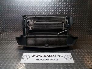 Usados Condensador de aire acondicionado Mercedes E (C207) E-350 CDI V6 24V Precio € 100,00 Norma de margen ofrecido por kaslo auto parts