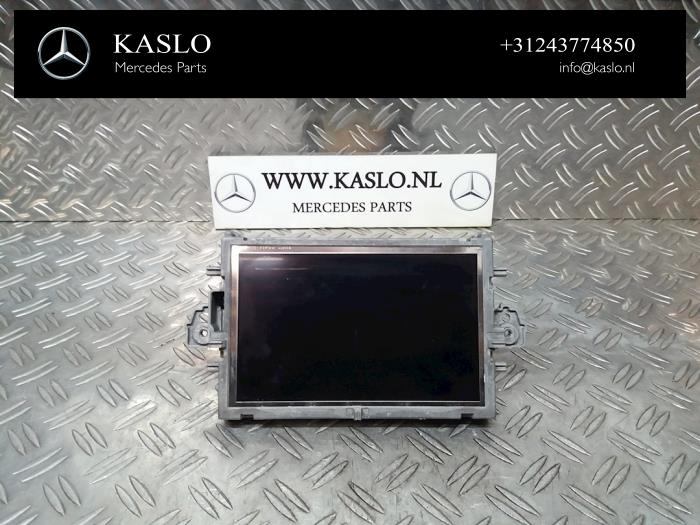 Begagnade Innerdisplay Mercedes E (C207) E-350 CDI V6 24V Pris € 100,00 Marginaltabell erbjuds av kaslo auto parts
