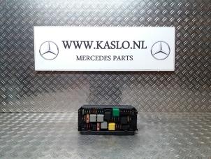 Usagé Boîte à fusibles Mercedes E (C207) E-350 CDI V6 24V Prix € 150,00 Règlement à la marge proposé par kaslo auto parts