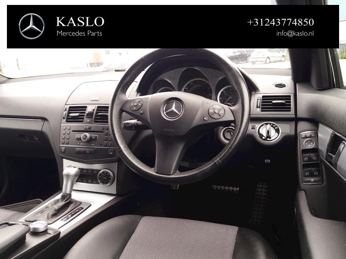 Begagnade Innerdisplay Mercedes C Estate (S204) 3.0 C-320 CDI V6 24V Pris på förfrågan erbjuds av kaslo auto parts