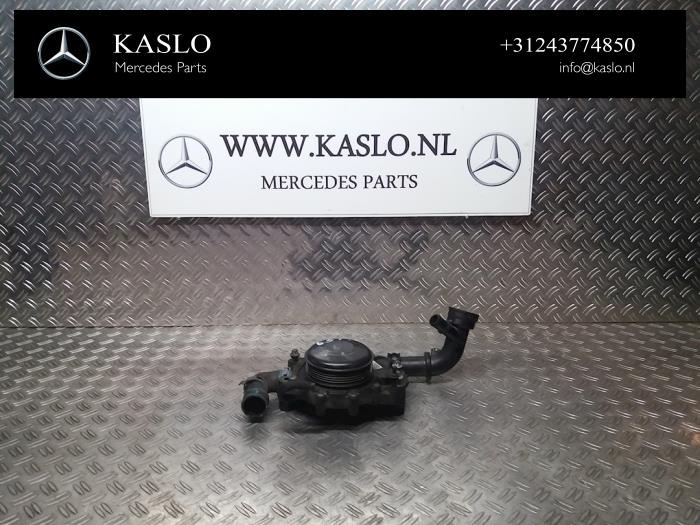 Begagnade Vattenpump Mercedes E (W212) E-220 CDI 16V BlueEfficiency Pris € 50,00 Marginaltabell erbjuds av kaslo auto parts