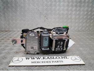 Używane Pas bezpieczenstwa prawy przód Mercedes E (C207) E-350 CDI V6 24V Cena € 150,00 Procedura marży oferowane przez kaslo auto parts