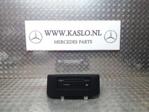 Gebrauchte DVD Spieler Mercedes SLK (R171) 3.5 350 V6 24V Preis € 125,00 Margenregelung angeboten von kaslo auto parts