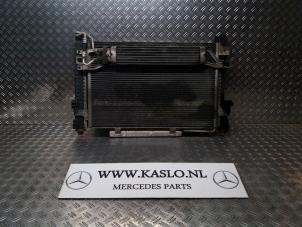 Gebrauchte Ölkühler Mercedes A (W169) 2.0 A-180 CDI 16V 5-Drs. Preis € 40,00 Margenregelung angeboten von kaslo auto parts