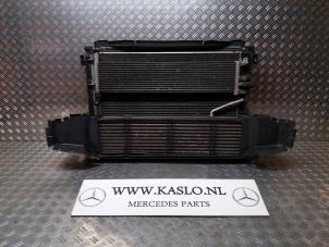 Used Air conditioning condenser Mercedes E (W212) E-300 BlueTec Hybrid V6 24V Price € 150,00 Margin scheme offered by kaslo auto parts