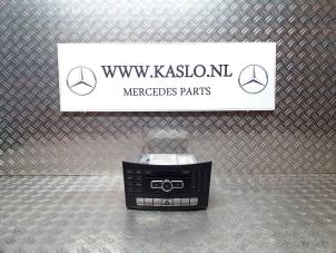 Used Navigation control panel Mercedes E (W212) E-300 BlueTec Hybrid V6 24V Price € 300,00 Margin scheme offered by kaslo auto parts