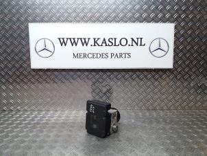 Używane Pompa ABS Mercedes C (W204) 2.2 C-250 CDI 16V BlueEFFICIENCY Cena € 100,00 Procedura marży oferowane przez kaslo auto parts