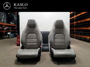 Gebrauchte Sitze + Bank (komplett) Mercedes E (C207) E-350 CDI V6 24V Preis € 500,00 Margenregelung angeboten von kaslo auto parts