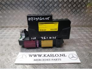Used Fuse box Mercedes SLK (R172) 1.8 200 16V BlueEFFICIENCY Price € 200,00 Margin scheme offered by kaslo auto parts