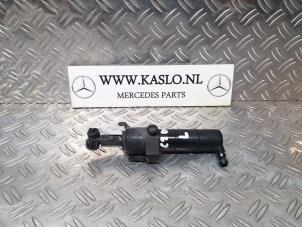 Used Headlight washer Mercedes C (W204) 3.0 C-320 CDI V6 24V Price € 25,00 Margin scheme offered by kaslo auto parts