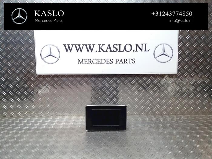Begagnade Innerdisplay Mercedes CLA (117.3) 1.6 CLA-180 16V Pris € 50,00 Marginaltabell erbjuds av kaslo auto parts
