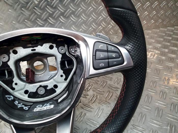 Steering wheel from a Mercedes-Benz B (W246,242) 2.1 B-200 CDI BlueEFFICIENCY, B-200d 16V 2015