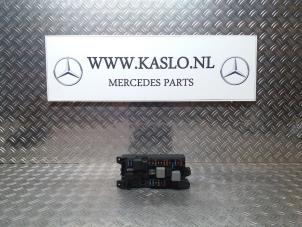 Usados Caja de fusibles Mercedes CLS (C219) 320 CDI 24V Precio € 70,00 Norma de margen ofrecido por kaslo auto parts