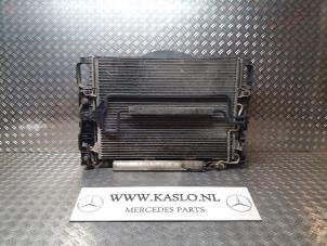 Gebrauchte Ölkühler Mercedes CLS (C219) 350 CDI 24V Preis auf Anfrage angeboten von kaslo auto parts