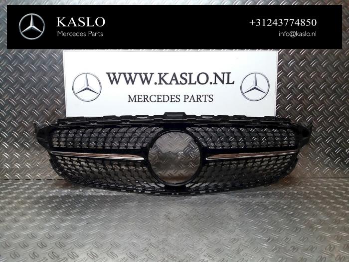 Używane Grill Mercedes C (R205) C-300 2.0 Turbo 16V Cena na żądanie oferowane przez kaslo auto parts