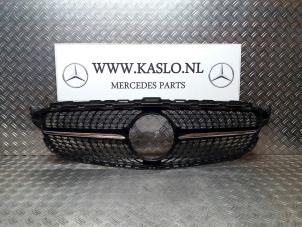 Used Grille Mercedes C (R205) C-300 2.0 Turbo 16V Price on request offered by kaslo auto parts
