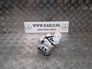 Used Rear door hinge, right Mercedes C (W204) 2.2 C-250 CDI 16V BlueEFFICIENCY Price on request offered by kaslo auto parts