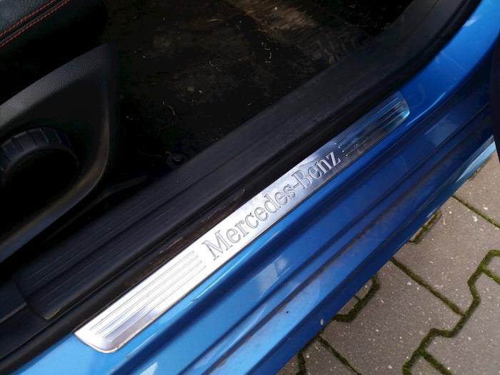 Door sill right from a Mercedes-Benz A (W176) 1.5 A-180 CDI, A-180d 16V 2013