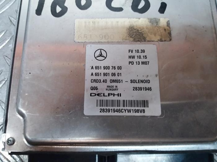 Cerradura de contacto y ordenador de un Mercedes-Benz B (W246,242) 1.8 B-180 CDI BlueEFFICIENCY 16V 2013