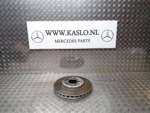 Used Front brake disc Mercedes CLA (117.3) 1.6 CLA-180 16V Price on request offered by kaslo auto parts