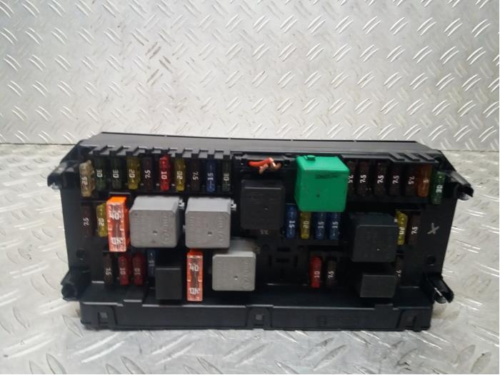 Fuse box Mercedes E E-350 CDI V6 24V - A2129000006 BOSCH