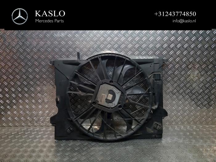 Gebrauchte Kühlerventilator Mercedes CLS (C219) 500 5.0 V8 24V Preis auf Anfrage angeboten von kaslo auto parts