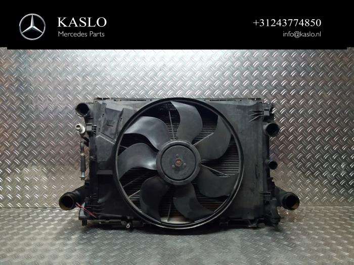 Klima Kondensor van een Mercedes-Benz C (W204) 2.2 C-200 CDI 16V 2009