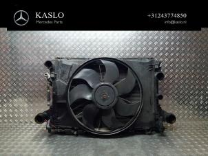 Klima Kondensor van een Mercedes-Benz C (W204) 2.2 C-200 CDI 16V 2009