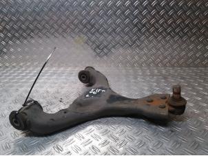 Usagé Bras de suspension avant gauche Mercedes Vito (639.6) 2.2 109 CDI 16V Prix sur demande proposé par kaslo auto parts
