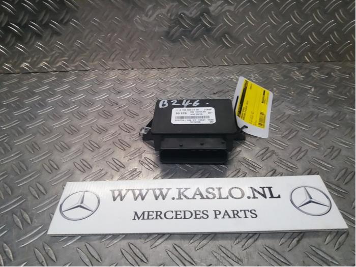 Parking brake module from a Mercedes-Benz B (W246,242) 1.8 B-180 CDI BlueEFFICIENCY 16V 2013