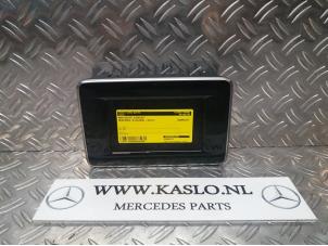 Used Navigation display Mercedes B (W246,242) 1.8 B-180 CDI BlueEFFICIENCY 16V Price € 50,00 Margin scheme offered by kaslo auto parts