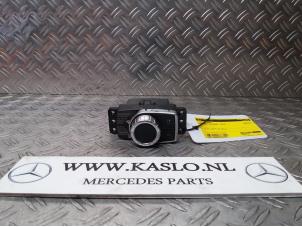 Used I-Drive knob Mercedes B (W246,242) 1.8 B-200 CDI BlueEFFICIENCY 16V Price € 20,00 Margin scheme offered by kaslo auto parts