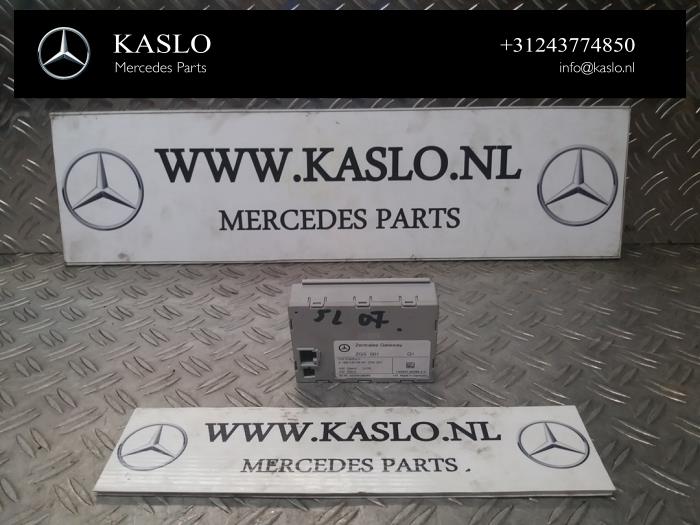 Używane Modul gateway Mercedes SL (R230) 3.5 SL-350 V6 24V Cena € 50,00 Procedura marży oferowane przez kaslo auto parts