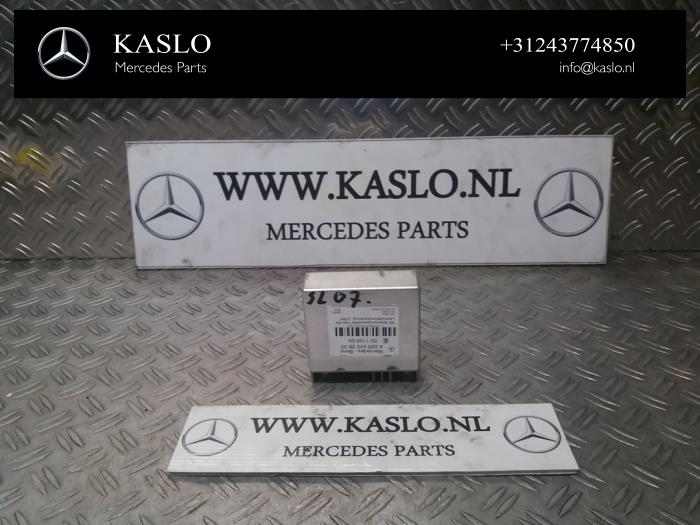 Używane Rózne Mercedes SL (R230) 3.5 SL-350 V6 24V Cena € 50,00 Procedura marży oferowane przez kaslo auto parts