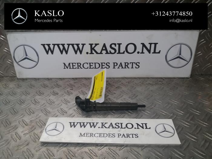Używane Wtryskiwacz (Diesel) Mercedes E (W212) E-350 CDI V6 24V BlueEfficiency Cena € 50,00 Procedura marży oferowane przez kaslo auto parts