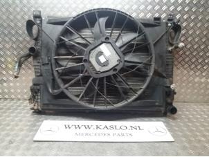 Usagé Ventilateur radiateur Mercedes SL (R230) 3.7 SL-350 V6 18V Prix sur demande proposé par kaslo auto parts
