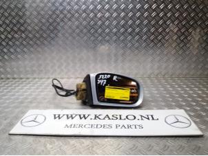 Używane Lusterko zewnetrzne prawe Mercedes S (W220) 3.2 S-320 CDI 24V Cena € 100,00 Procedura marży oferowane przez kaslo auto parts