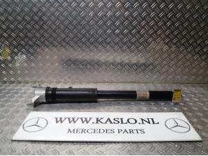 Used Rear shock absorber, left Mercedes A (177.0) 1.3 A-200 Turbo 16V Price € 75,00 Margin scheme offered by kaslo auto parts
