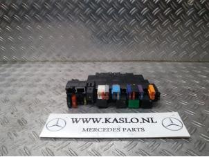 Usagé Boîte à fusibles Mercedes S (W220) 3.2 S-320 CDI 24V Prix € 100,00 Règlement à la marge proposé par kaslo auto parts