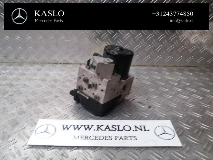 Usagé Bloc ABS Mercedes S (W220) 3.2 S-320 CDI 24V Prix € 50,00 Règlement à la marge proposé par kaslo auto parts