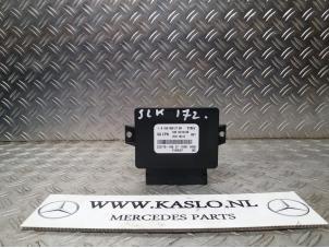 Used Parking brake module Mercedes SLK (R172) 1.8 200 16V BlueEFFICIENCY Price € 30,00 Margin scheme offered by kaslo auto parts