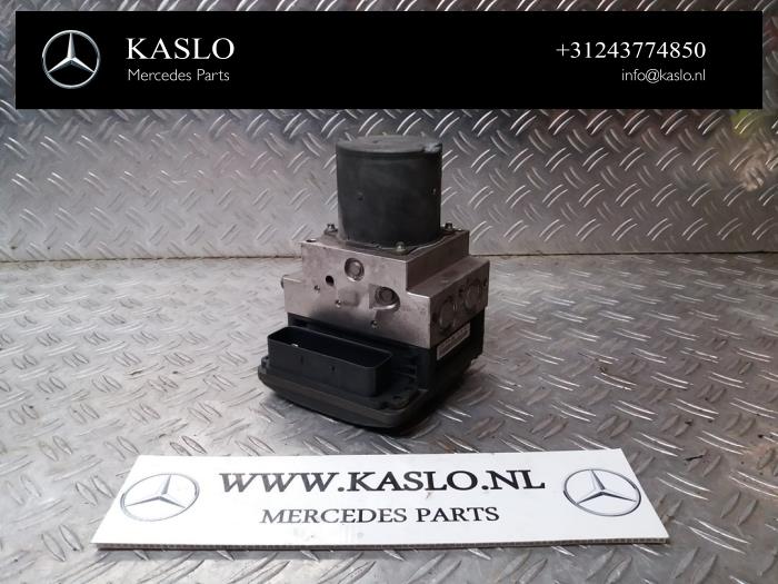 Usagé Bloc ABS Mercedes CLS (C219) 350 CGI 3.5 V6 24V Prix € 200,00 Règlement à la marge proposé par kaslo auto parts