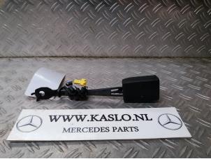 Used Front seatbelt buckle, left Mercedes A (W176) 1.5 A-180 CDI, A-180d 16V Price € 50,00 Margin scheme offered by kaslo auto parts