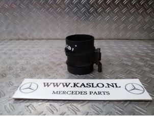 Usados Medidor de masa de aire Mercedes A (W176) 1.5 A-180 CDI, A-180d 16V Precio € 40,00 Norma de margen ofrecido por kaslo auto parts