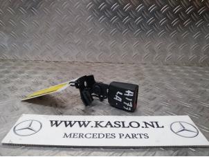 Used Rear seatbelt buckle, left Mercedes A (177.0) 2.0 A-220 Turbo 16V Price € 25,00 Margin scheme offered by kaslo auto parts