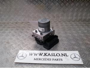Usagé Bloc ABS Mercedes A (177.0) 2.0 A-220 Turbo 16V Prix € 400,00 Règlement à la marge proposé par kaslo auto parts